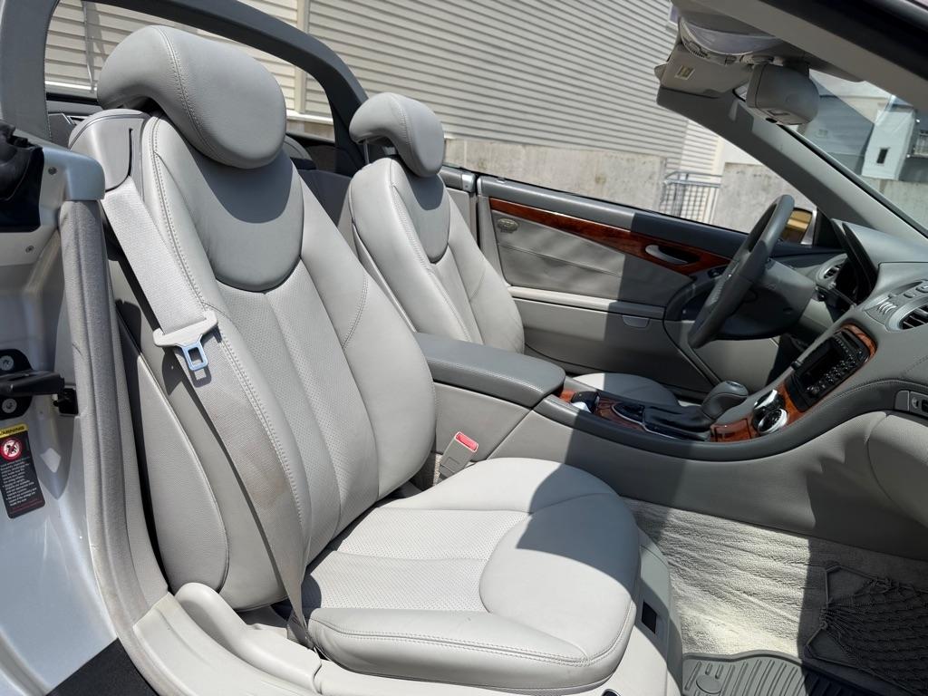 Mercedes-Benz SL  2004