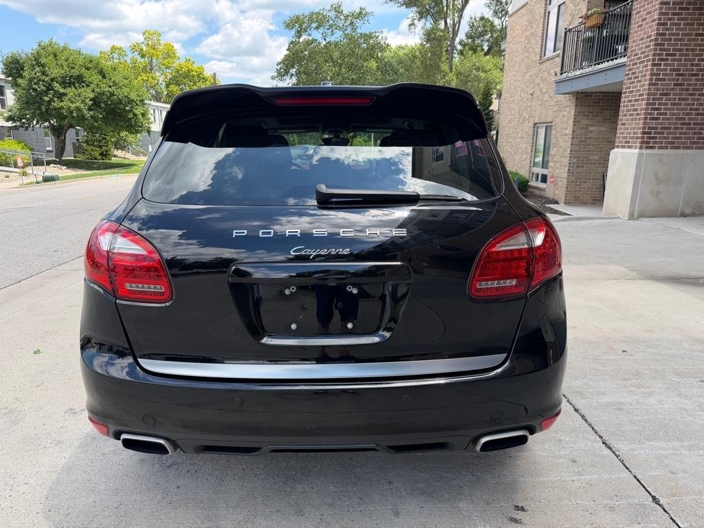 Porsche Cayenne Base 2014
