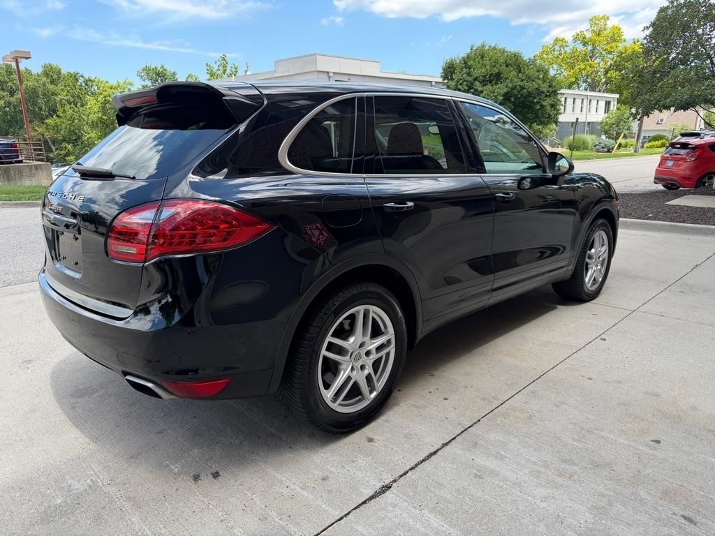 Porsche Cayenne Base 2014