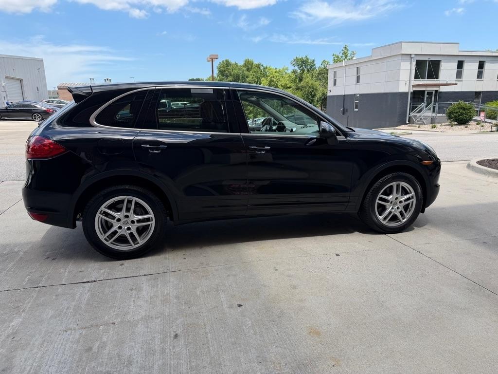 Porsche Cayenne Base 2014