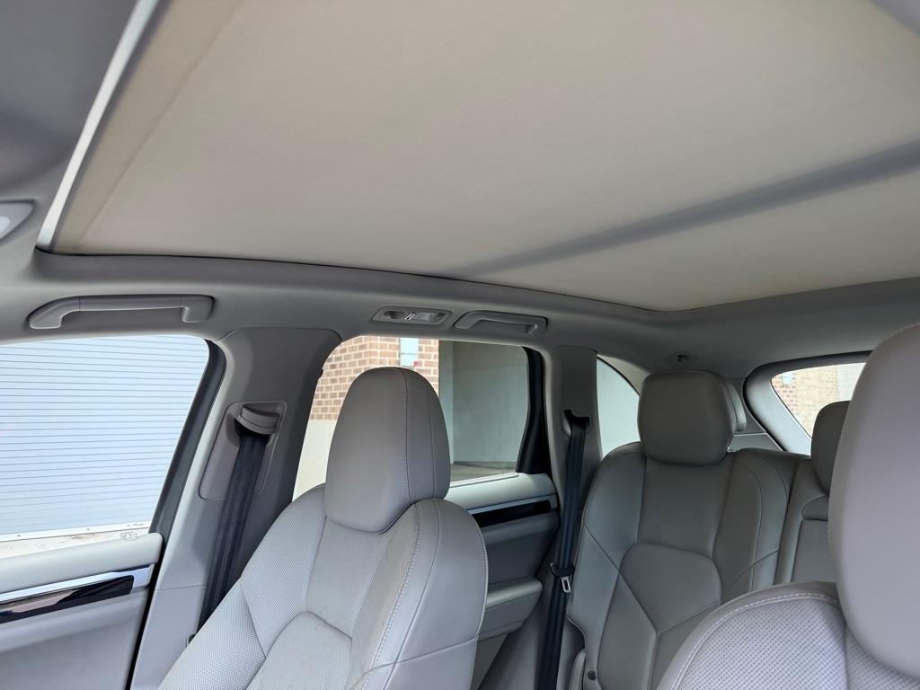 Porsche Cayenne Base 2014