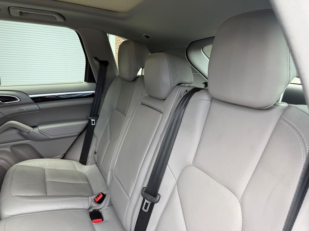 Porsche Cayenne Base 2014