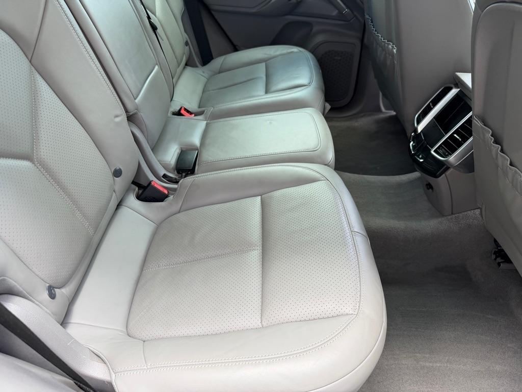 Porsche Cayenne Base 2014