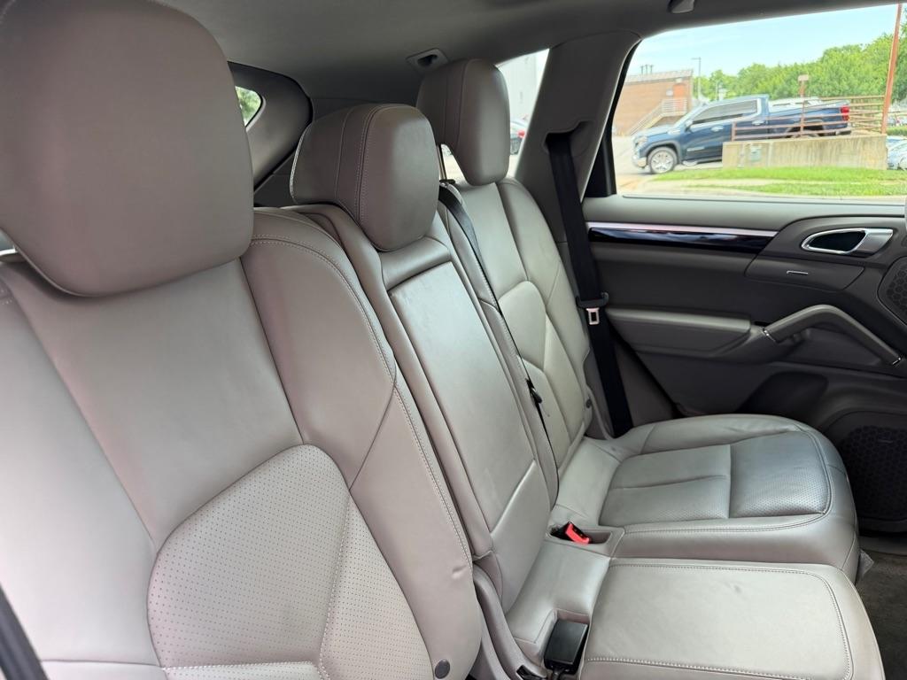 Porsche Cayenne Base 2014