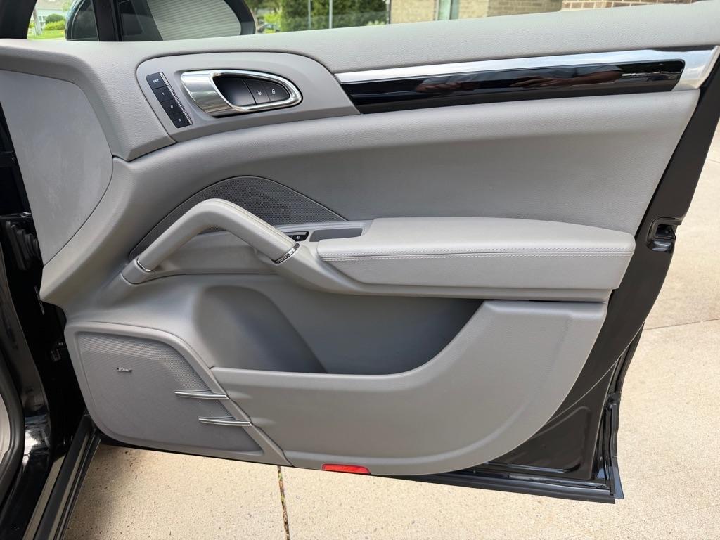 Porsche Cayenne Base 2014