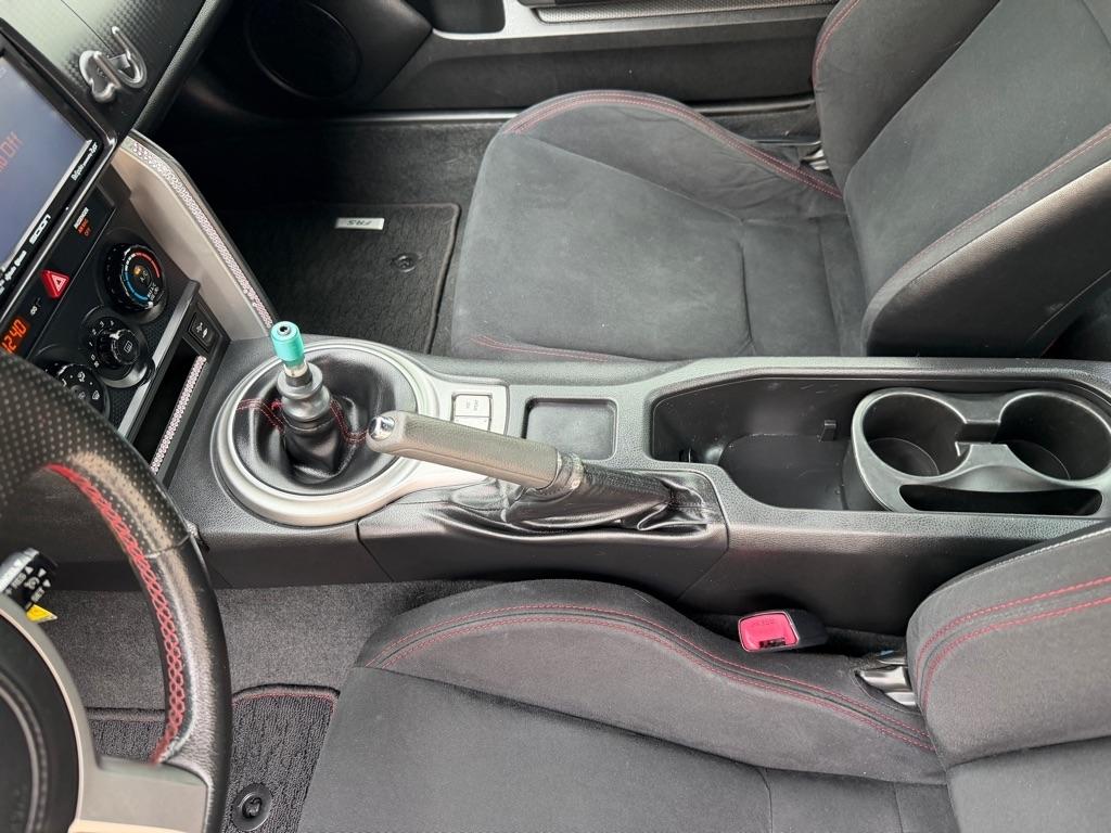 Scion FR-S 6MT 2013