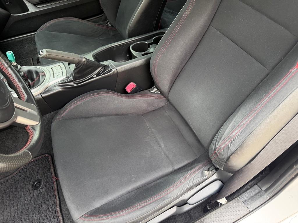 Scion FR-S 6MT 2013