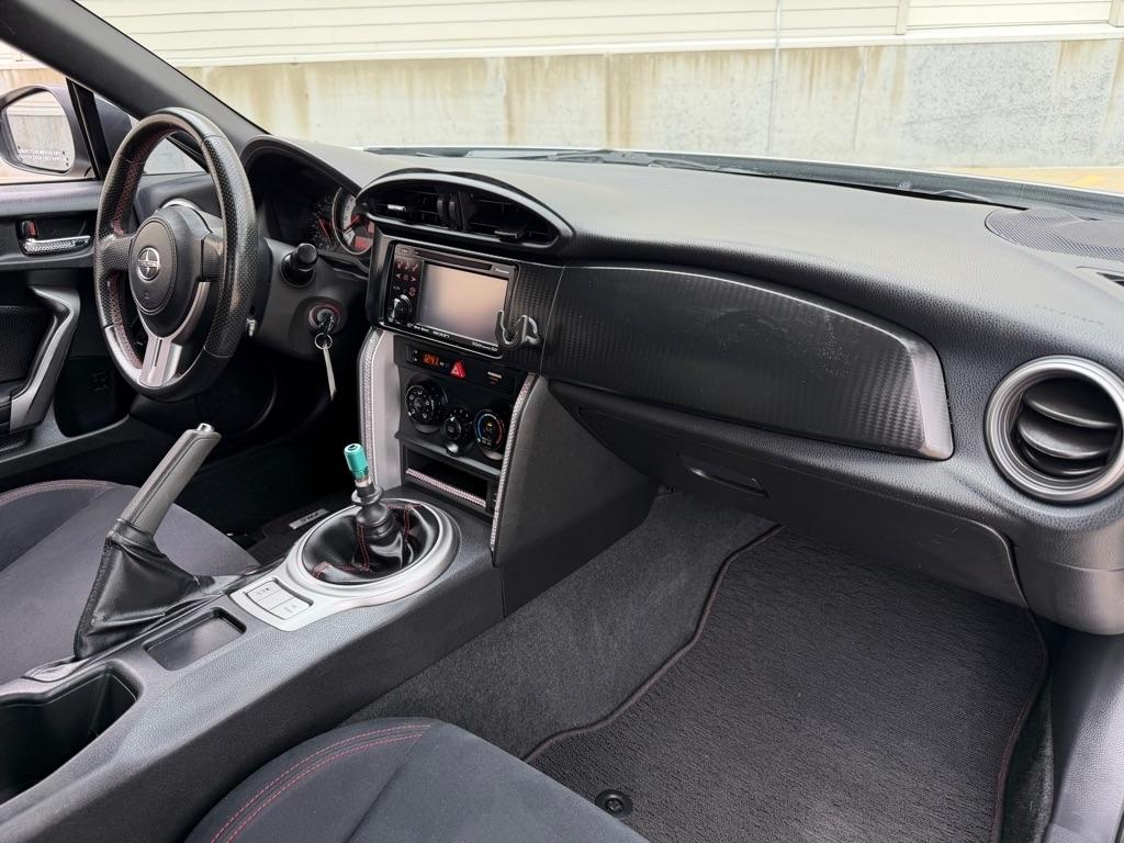 Scion FR-S 6MT 2013