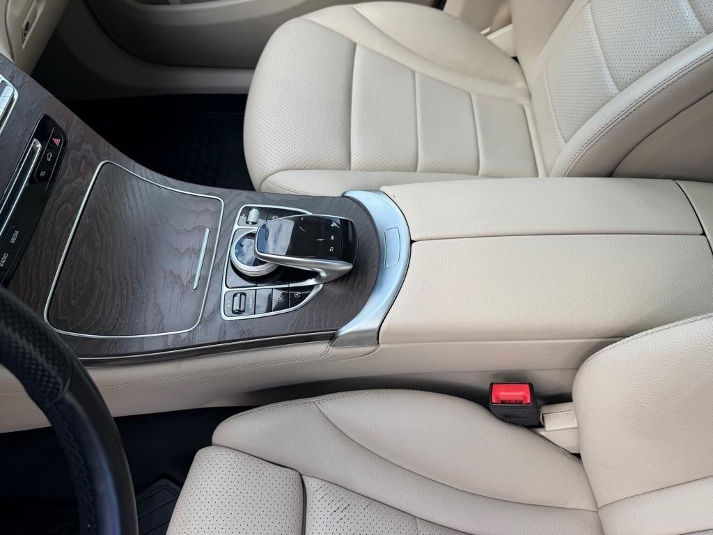 Mercedes-Benz GLC-Class GLC300 4MATIC 2019