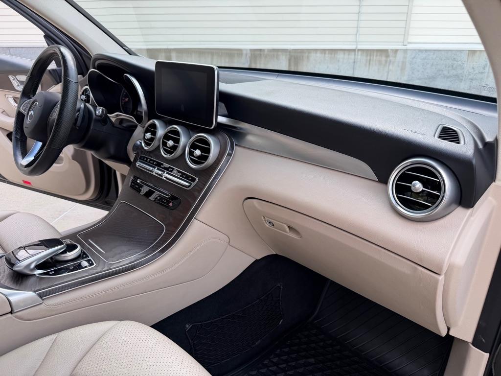 Mercedes-Benz GLC-Class GLC300 4MATIC 2019