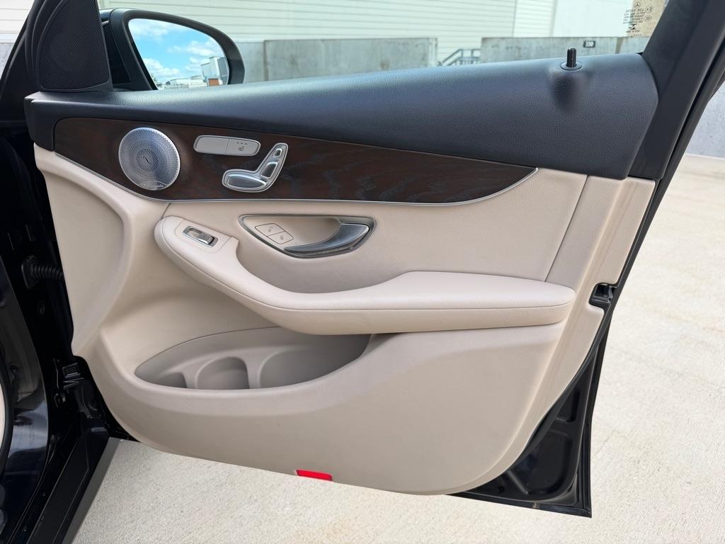 Mercedes-Benz GLC-Class GLC300 4MATIC 2019