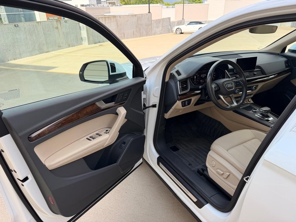Audi Q5 2.0T Premium Plus quattro 2020