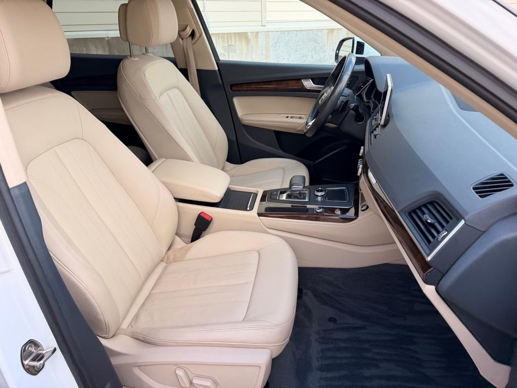 Audi Q5 2.0T Premium Plus quattro 2020