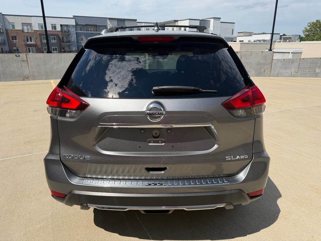 Nissan Rogue SV AWD 2017