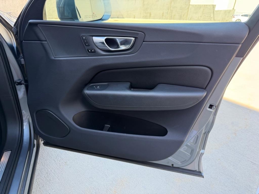 Volvo XC60 T5 Momentum AWD 2019