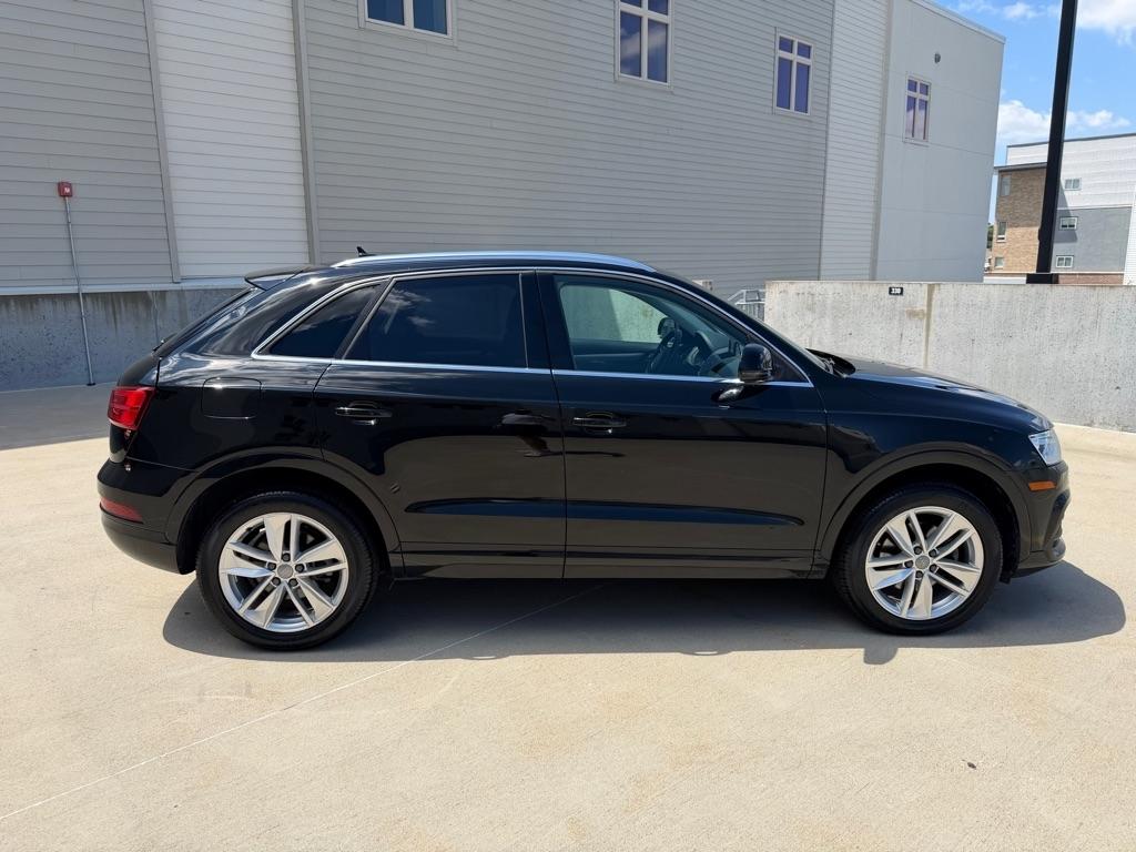 Audi Q3 2.0T quattro Premium Plus 2016