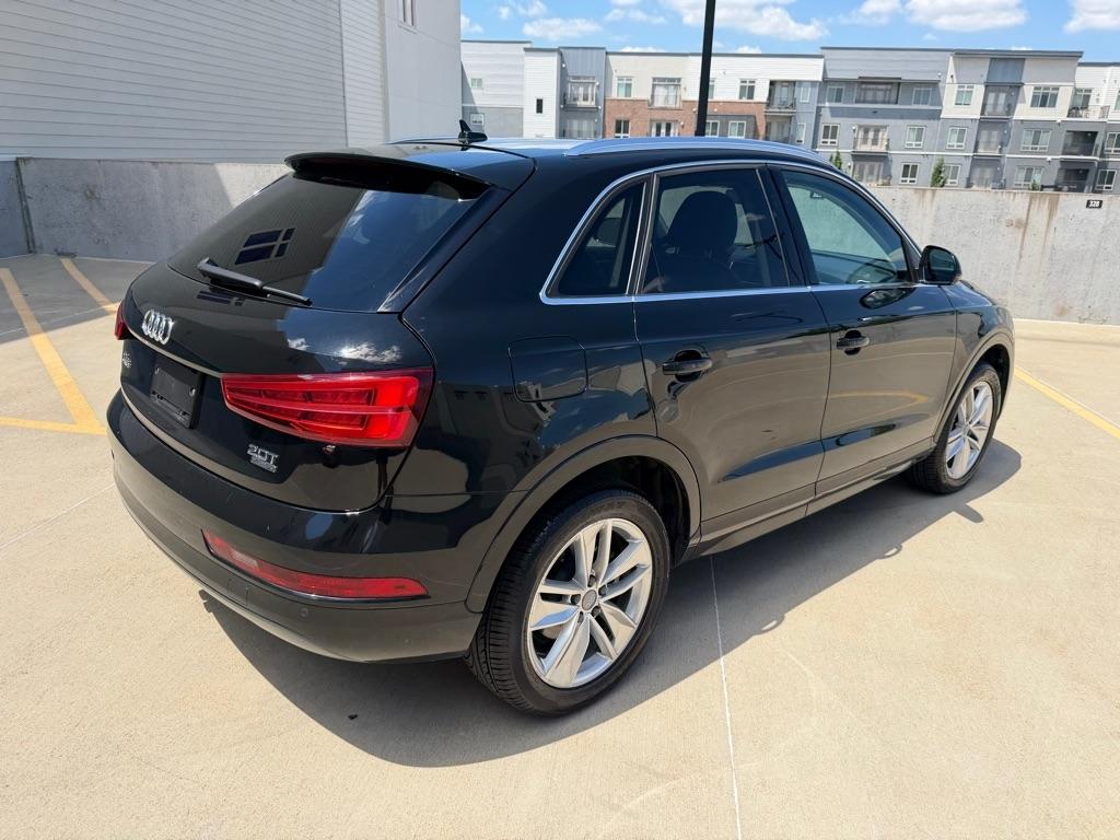 Audi Q3 2.0T quattro Premium Plus 2016