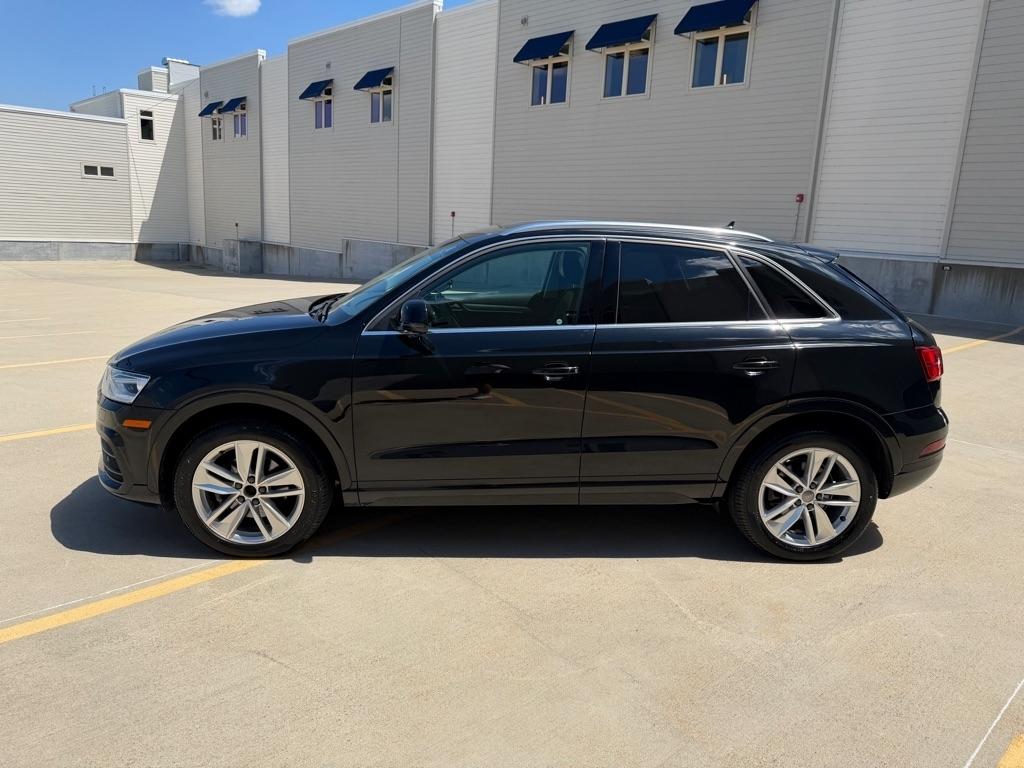 Audi Q3 2.0T quattro Premium Plus 2016
