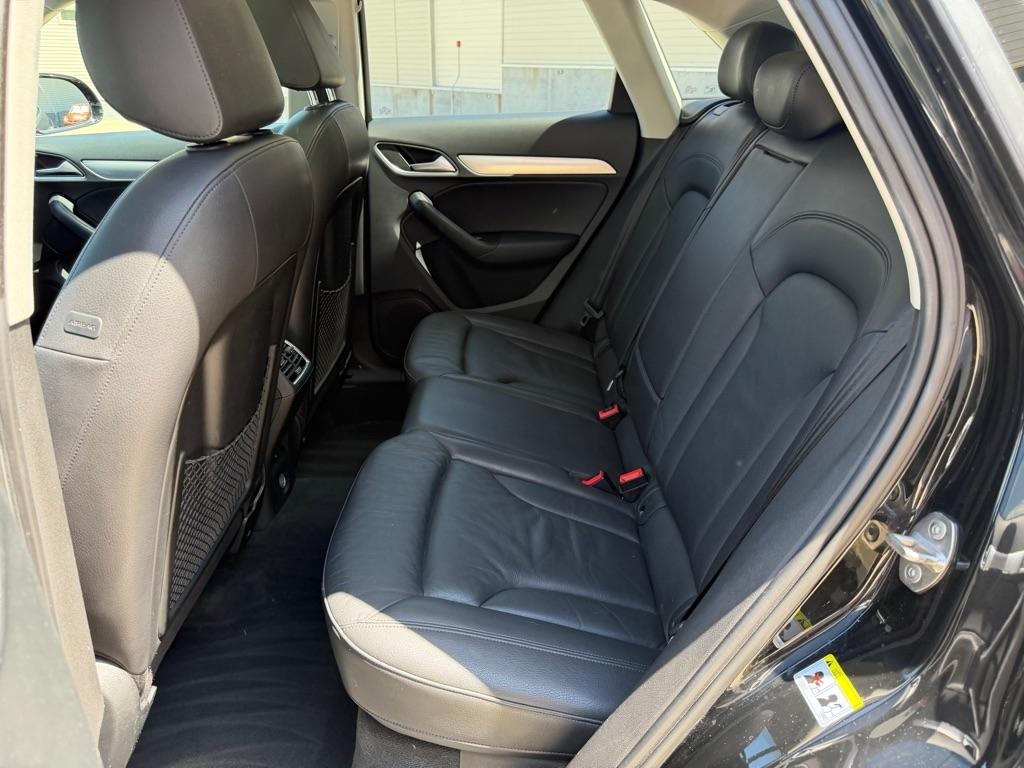 Audi Q3 2.0T quattro Premium Plus 2016