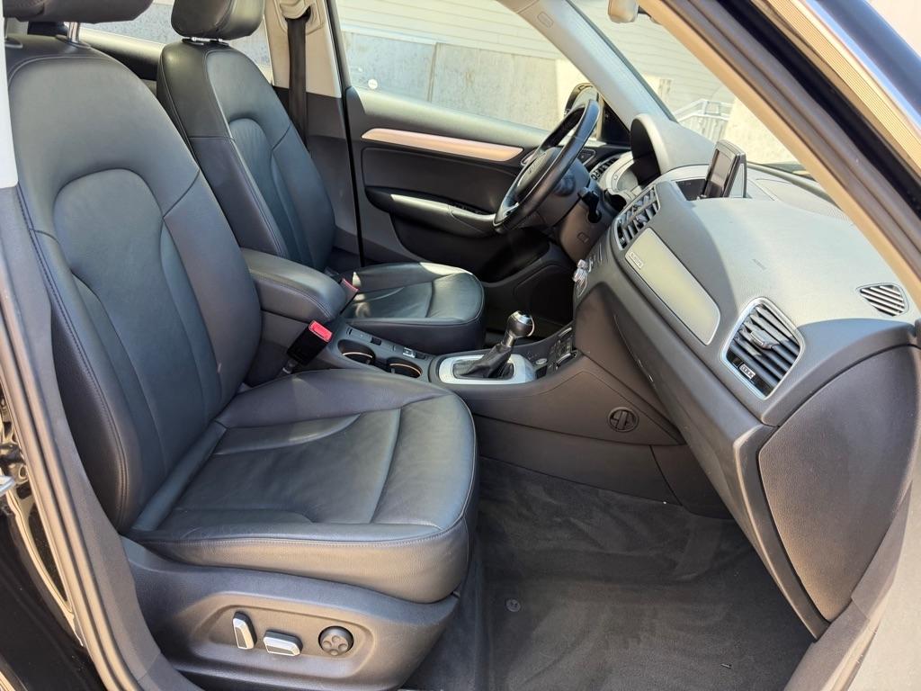 Audi Q3 2.0T quattro Premium Plus 2016