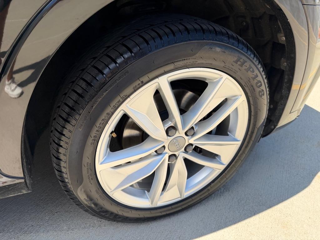 Audi Q3 2.0T quattro Premium Plus 2016