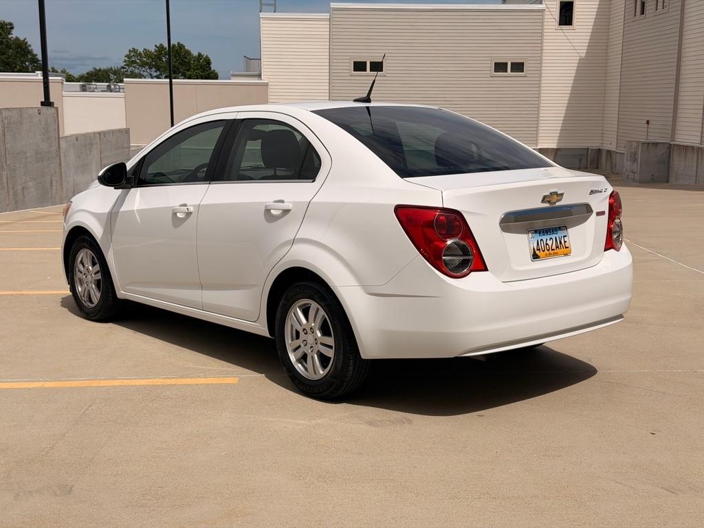 Chevrolet Sonic LT Manual Sedan 2013