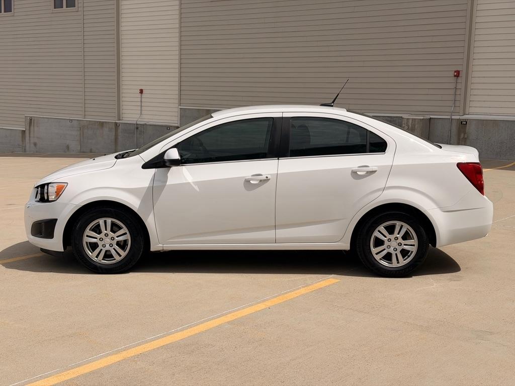 Chevrolet Sonic LT Manual Sedan 2013