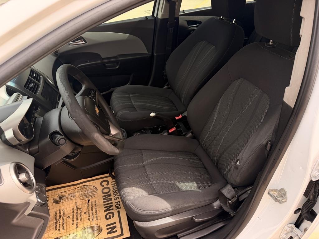 Chevrolet Sonic LT Manual Sedan 2013