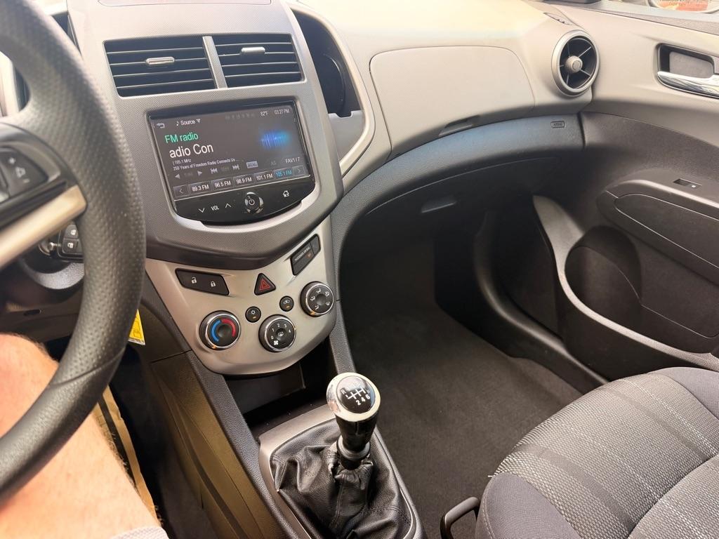 Chevrolet Sonic LT Manual Sedan 2013