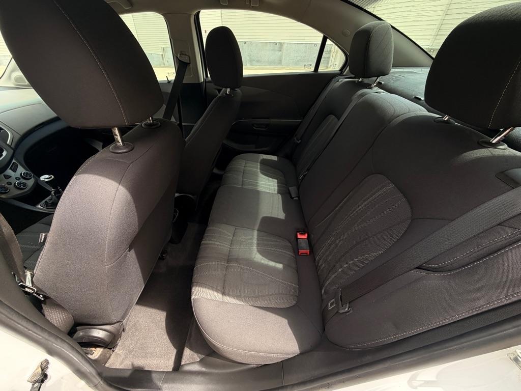 Chevrolet Sonic LT Manual Sedan 2013