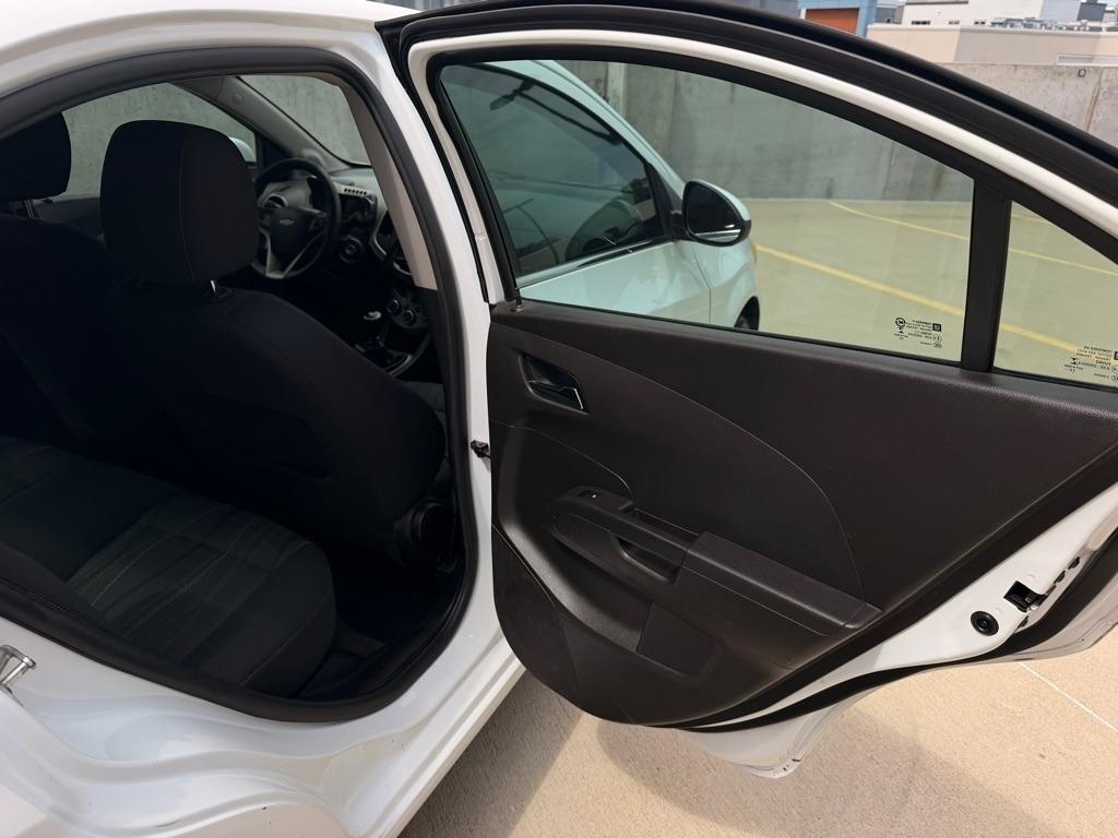 Chevrolet Sonic LT Manual Sedan 2013
