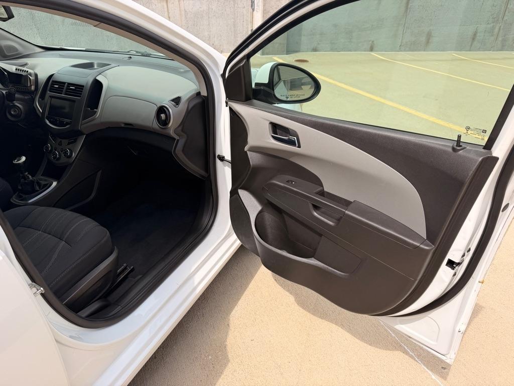 Chevrolet Sonic LT Manual Sedan 2013