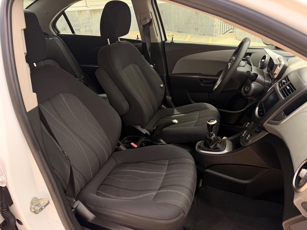 Chevrolet Sonic LT Manual Sedan 2013