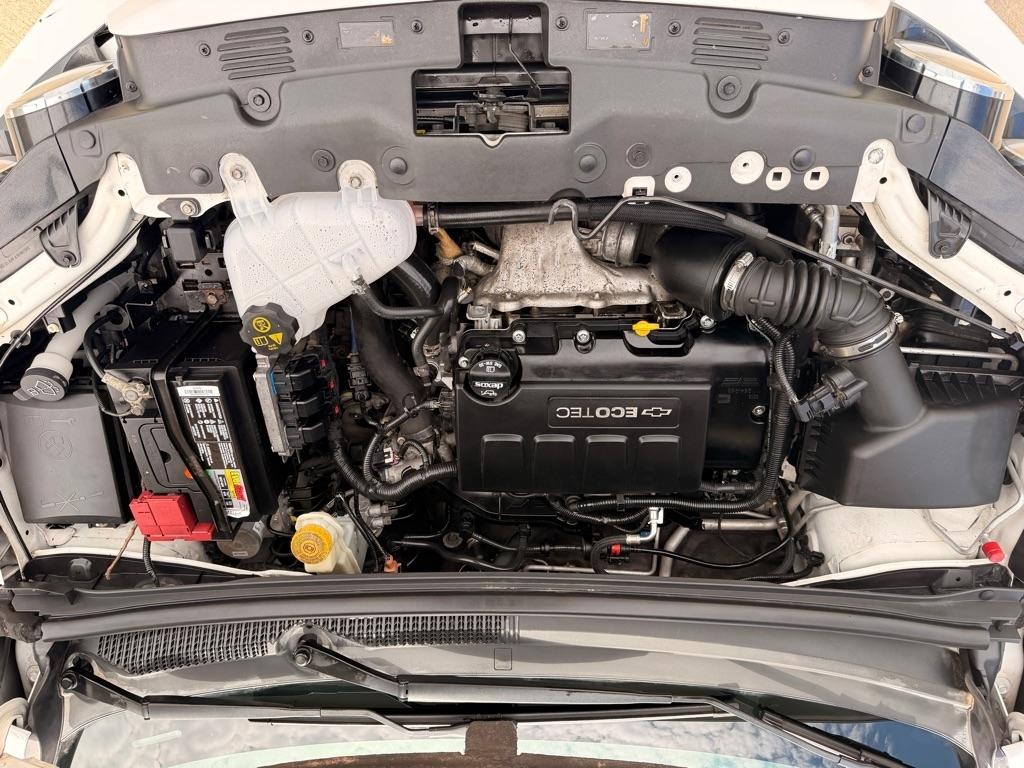 Chevrolet Sonic LT Manual Sedan 2013