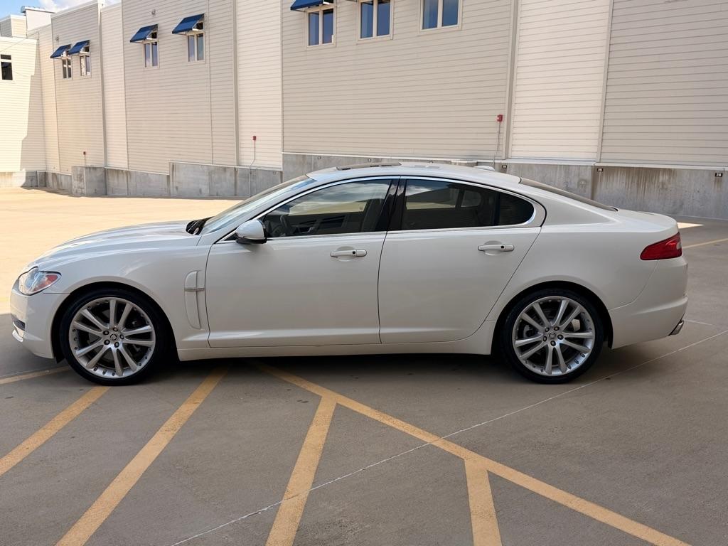 Jaguar XF-Series Premium Luxury 2010