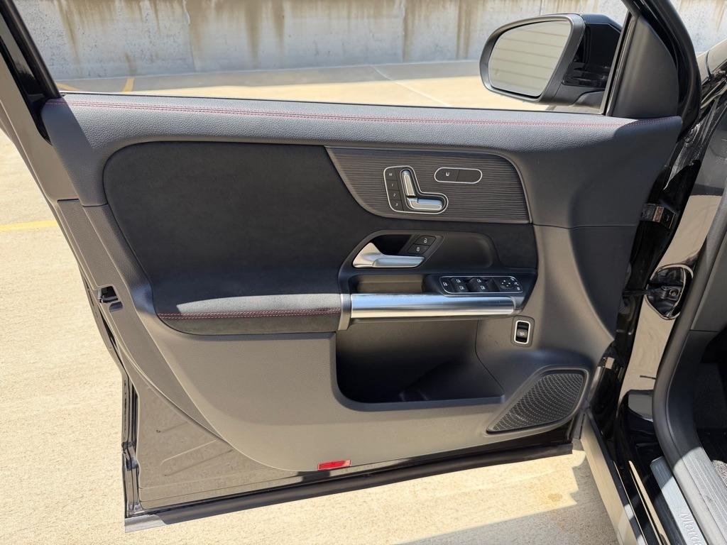 Mercedes-Benz GLA-Class GLA250 4MATIC 2023