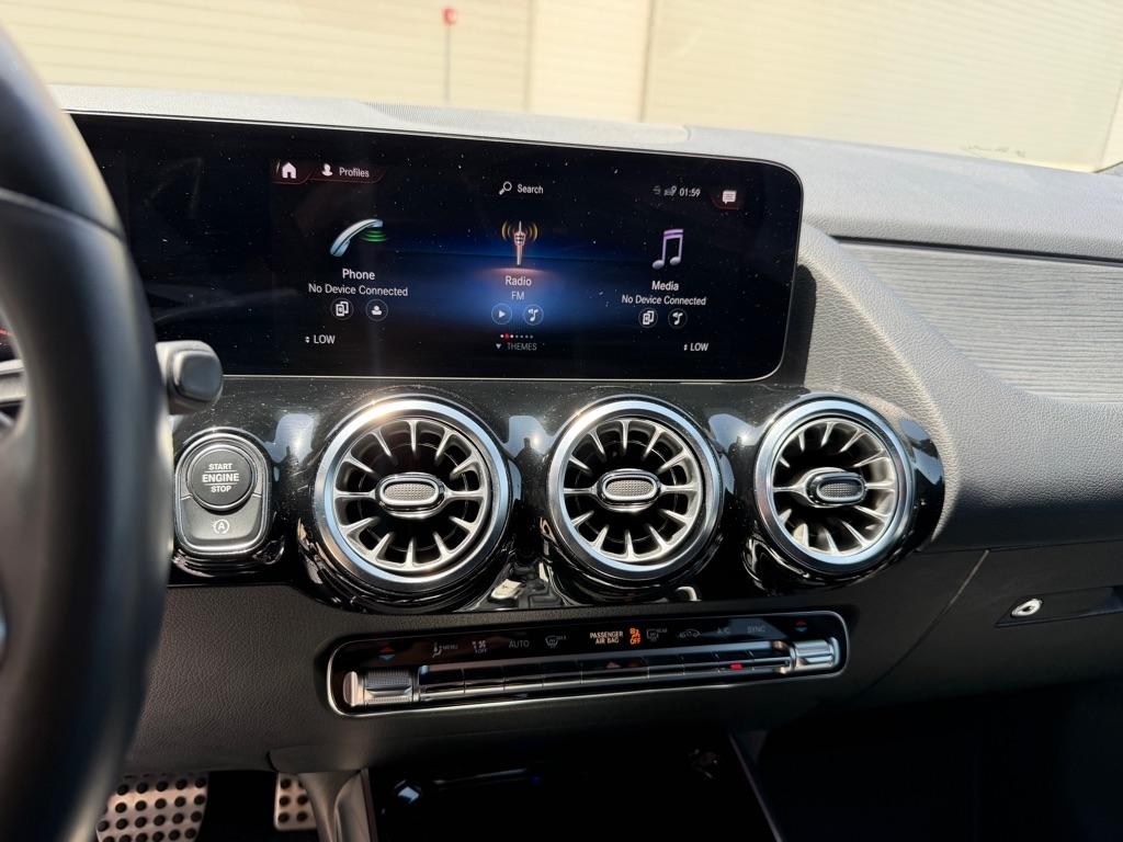 Mercedes-Benz GLA-Class GLA250 4MATIC 2023