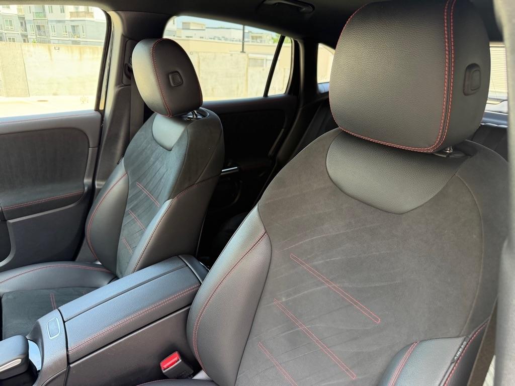 Mercedes-Benz GLA-Class GLA250 4MATIC 2023