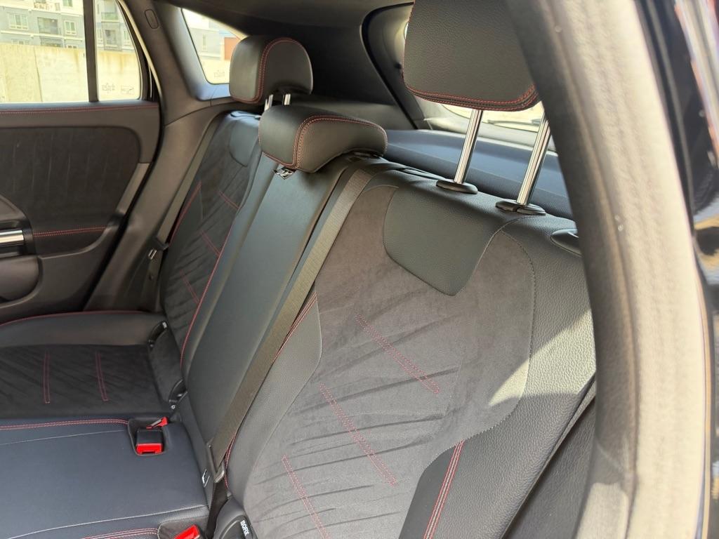 Mercedes-Benz GLA-Class GLA250 4MATIC 2023