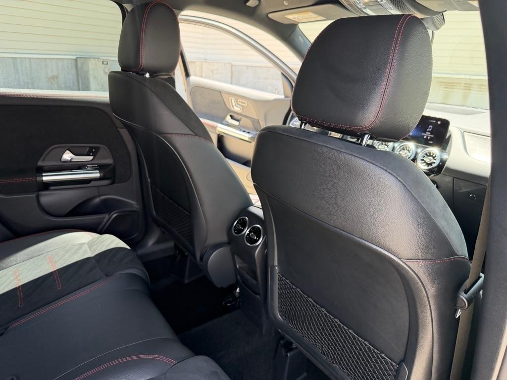 Mercedes-Benz GLA-Class GLA250 4MATIC 2023