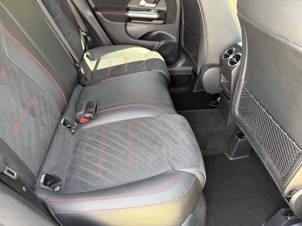 Mercedes-Benz GLA-Class GLA250 4MATIC 2023