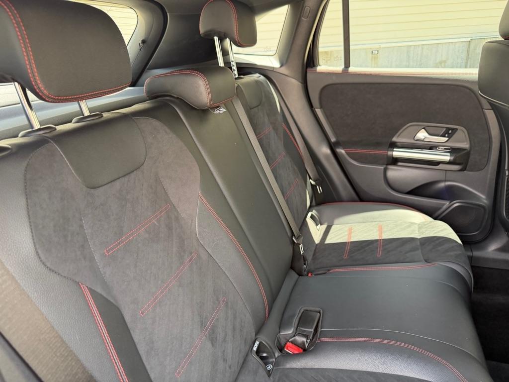 Mercedes-Benz GLA-Class GLA250 4MATIC 2023