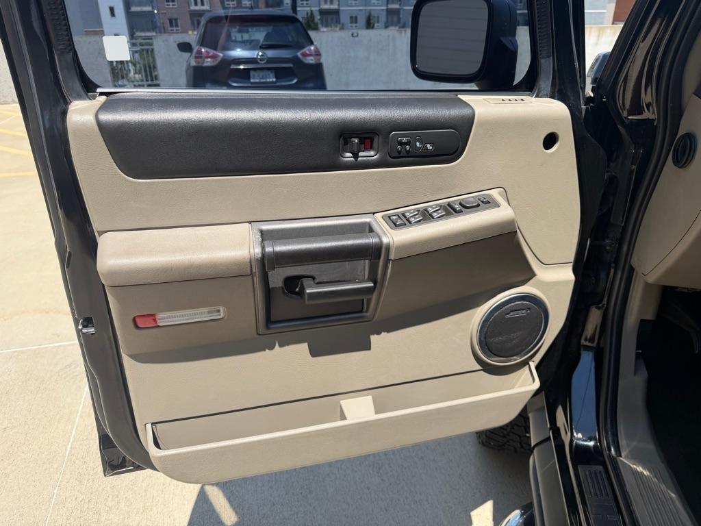 HUMMER H2 Sport Utility 2004
