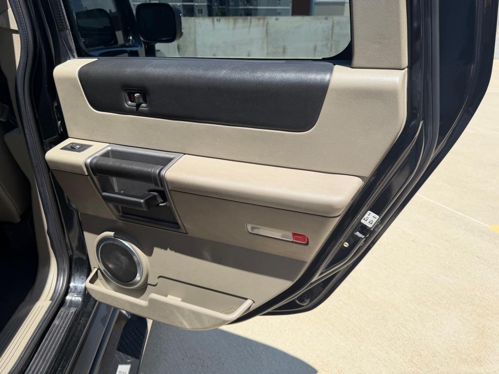 HUMMER H2 Sport Utility 2004