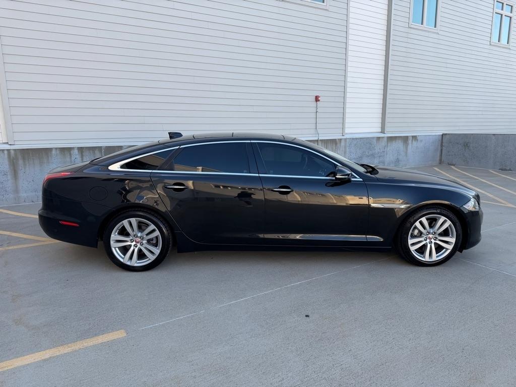 Jaguar XJ-Series XJL Portfolio 2018