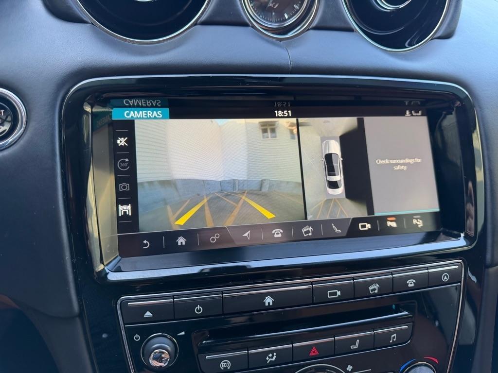 Jaguar XJ-Series XJL Portfolio 2018