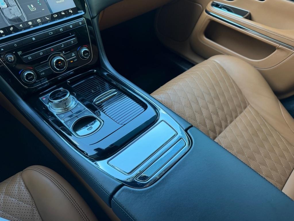 Jaguar XJ-Series XJL Portfolio 2018
