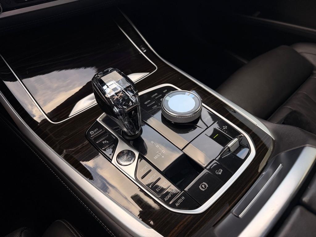 BMW X7  2020