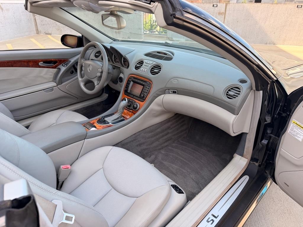 Mercedes-Benz SL-Class SL500 2004