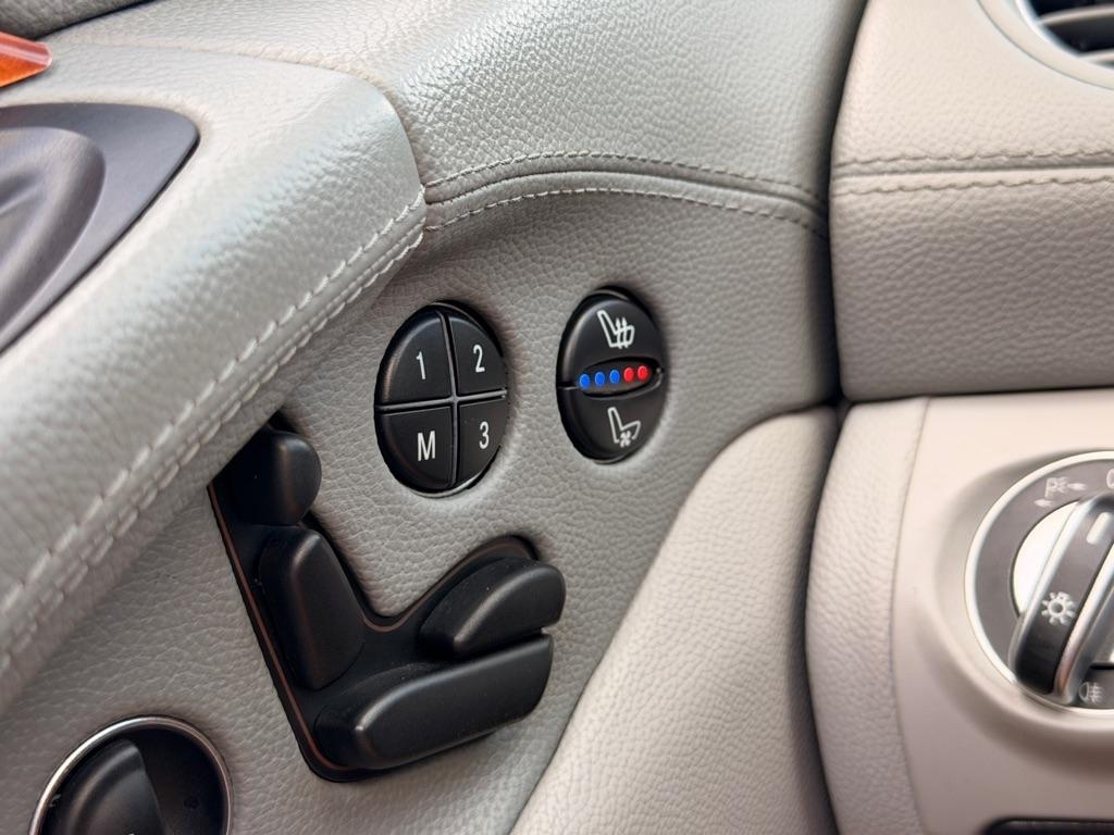 Mercedes-Benz SL-Class SL500 2004